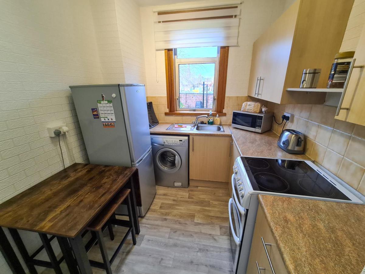 Lovely Self-Catering Apartment In City Centre Dumfries Exteriör bild